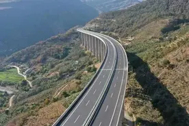 丽攀高速月底全线通车：成都自驾到丽江全高速，全程约10小时图片