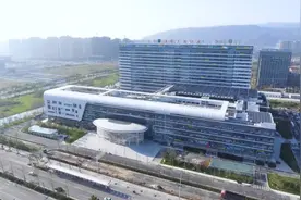 温医大附二院：授人以鱼，不如授人以渔；向着山海，送去优质医疗图片