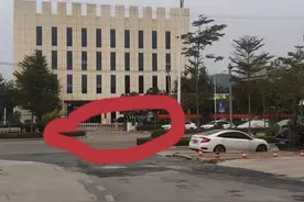 南宁14岁少年横穿马路被撞伤，先被认定负全责，后被改负主责，原因是……图片