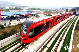 免费乘坐一个月！黄石现代有轨电车正式通车图片