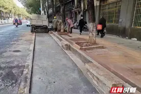 宜章城区交通设施“微改造” 带动交通“快循环”图片