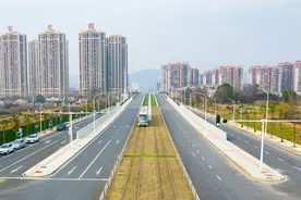 全省地级市首条现代有轨电车线路开通 黄石进入“电车观光”时代图片