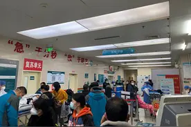 湘雅医院急诊科高质高效运转，力保急危重症患者救治通道畅通图片