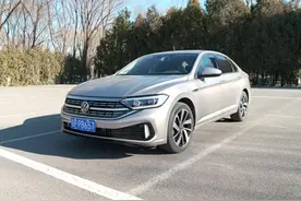 试驾一汽-大众全新速腾：更接近B级车的A+级轿车图片