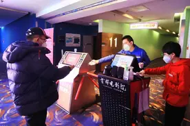 电影院，步履不停图片