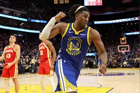 补篮绝杀 鲁尼抢下生涯单场最高20篮板图片