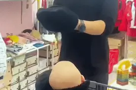 “送给你，不要钱！”这个店老板，被网友狂赞图片