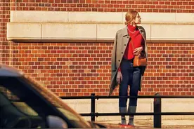 最近太需要一件红色单品了！图片