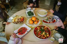 这个周末，打卡山水间的铁牛村，采摘一份冬日“柑”甜图片