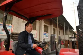 河南洛阳西工区周华：为农机装上智慧“芯”图片