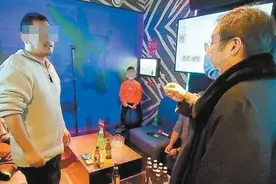 家长带未成年人去KTV热闹热闹可以吗？答案很明确：违法！图片