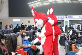 又一年春运开启 大连站温馨有序图片