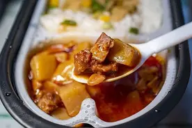 春运开启！香肠腊肉、火锅底料可以带上飞机火车吗？这份攻略请收好图片