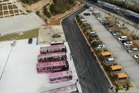 友谊关口岸恢复正常通关，中国南宁至越南河内接驳客运班线恢复运营图片