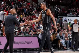 沃恩谈KD受伤：你永远不愿看到他那样倒下图片