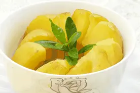 苹果蒸一蒸，止腹泻健脾胃，味道特别好~非常时期一定要了解！图片