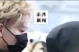 粉丝接机造成拥堵还冲警察大喊，理性追星才能不越界图片