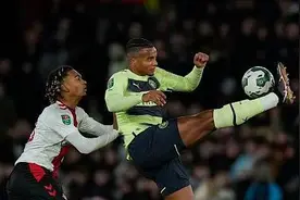 曼城射门皆脱靶，被南安普顿淘汰无缘半决赛图片