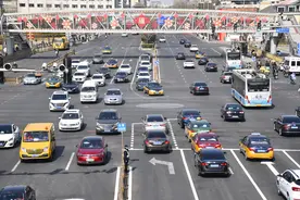 在岗服务费、满单奖励，网约车平台“花式”应对春节供需紧张图片