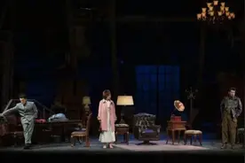 首演成功！何冰新戏亮相，阿瑟·米勒经典首登中国舞台图片