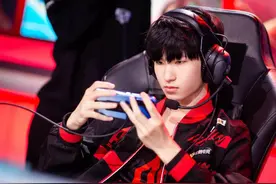 对话|成都AG超玩会一诺：新的一年加油取得更好的成绩图片