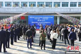 云南畹町：边民互市结合落地加工 促进中缅边民互市贸易纵深化发展图片