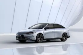 零跑朱江明：用工厂直销的方式造车，不会造手机和芯片图片