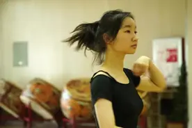 万人说新疆| 热爱艺术的姐妹花图片