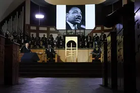 致敬马丁·路德·金雕像被批“太丑”，其子发声：艺术家“干得不错”图片