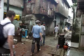 首富出手6亿美元，居民却不买账，印度最大贫民窟改建难在哪？图片