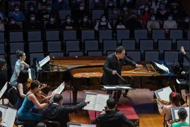 搭档国家大剧院管弦乐团 郎朗、吉娜首弹《动物狂欢节》图片