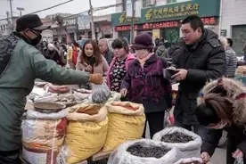 看！陕西白水县尧禾镇年货集市忙图片