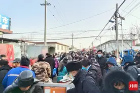 腊月二十八，唐山村民赶集备货年味儿浓｜新春走基层图片