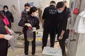 杭州警方捣毁染色黄鱼窝点：用有毒“黄粉”浸泡，一人被刑拘图片