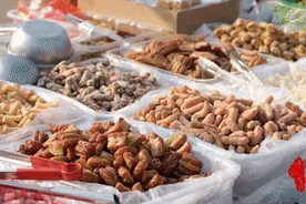 千城百县看中国｜春节近 赶集忙图片