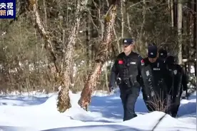 久违的拥抱！她跨越4000多公里与戍边丈夫团聚图片