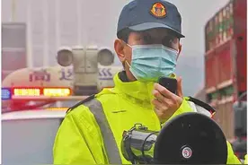 春运迎来“大考” 市民平安出行图片