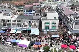 【新春走基层】三地村民赶“古市集”  浓浓年味迎新春图片