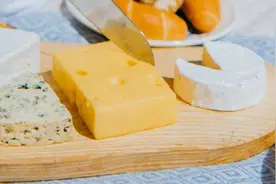 饮奶科普丨奶酪补钙又健康，但千万别买错了……图片