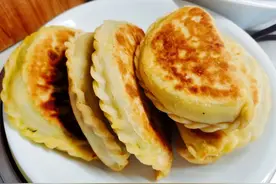 初三一定别忘了吃！没想到韭菜盒子不光好吃，还寓意转运赚钱图片