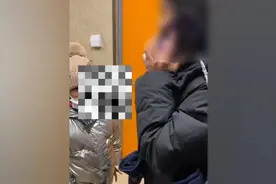 女游客制止6岁男孩上女厕遭对方家长辱骂，哈尔滨警方已介入视频封面
