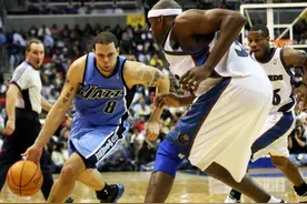 德隆·威廉姆斯！这个阔别六年的名字，唤起中国球迷尘封的“火箭记忆”图片