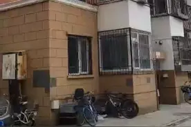 “快二十年了，也有判决书，房产证怎么就办不下来？”图片