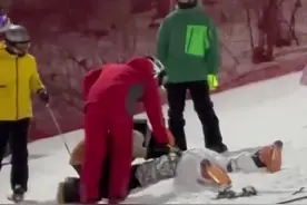 男子滑雪与小女孩相撞后咬断舌头？滑雪场：谣言，系嘴破流血图片