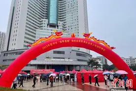 广东惠州首场大型招聘会200余家企业提供万余个岗位图片