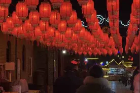 枣庄铁道游击队景区流光溢彩庆元宵图片