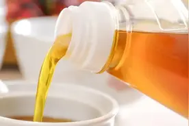 天天吃食用油，但这3种油劝你少碰！严重时可能危及生命！图片