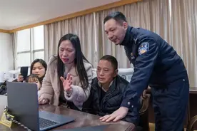 夫妇把女儿送人后又反悔，寻女30年终相认，本应感人的“大团圆”为何引发争议图片