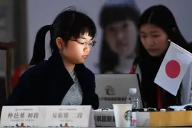 13岁女棋手仲邑堇成为日本最年轻的“女棋圣”图片
