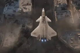 《流浪地球2》中的飞机：“歼20”垂直起降的奥秘图片